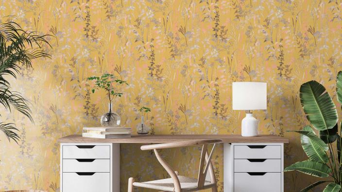 Arbeitszimmer Wandgestaltung mit Vliestapete, florales Motiv Cottage in sonnigem Gelb