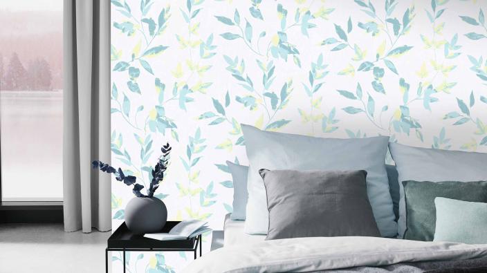 paste the wall with leaves in peppermint green