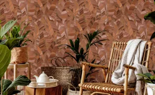 Grafische Blättertapete in Rot, Gemütliche Sitzecke