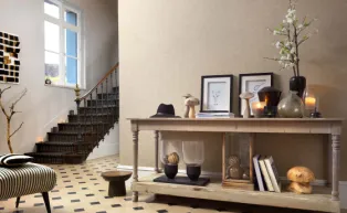 Unitapete in edlem Beige mit verwaschenem Patina-Effekt 